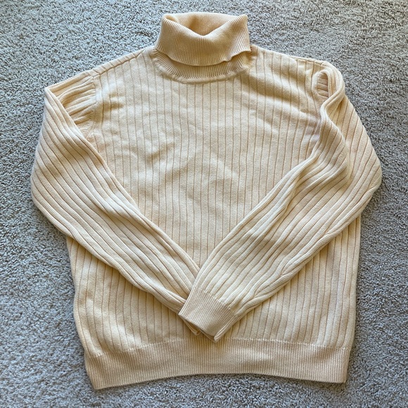 Pastel Yellow Ribbed Turtleneck Sweater! - Picture 1 of 3